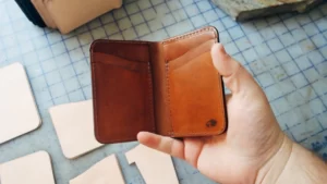 vertical bifold wallet